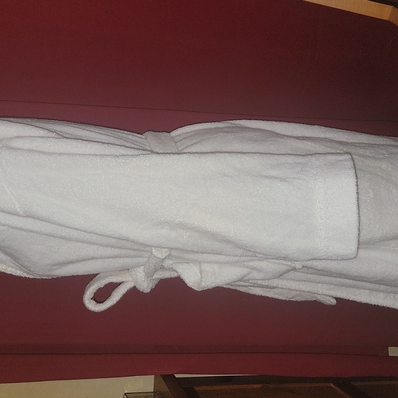 Bath Robe - Picture 5 of 6